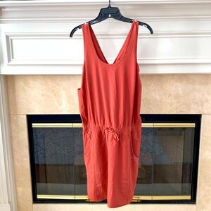 Excellent condition Patagonia Fleetwith dress rust/rose color size Small